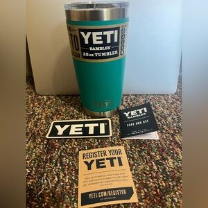 NWT-YETI Rambler 20 oz Tumbler w/ Magslider Aquifer Blue Retired color